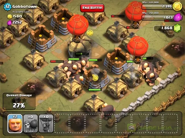 Battle attack scene in Clash of Clans MOD