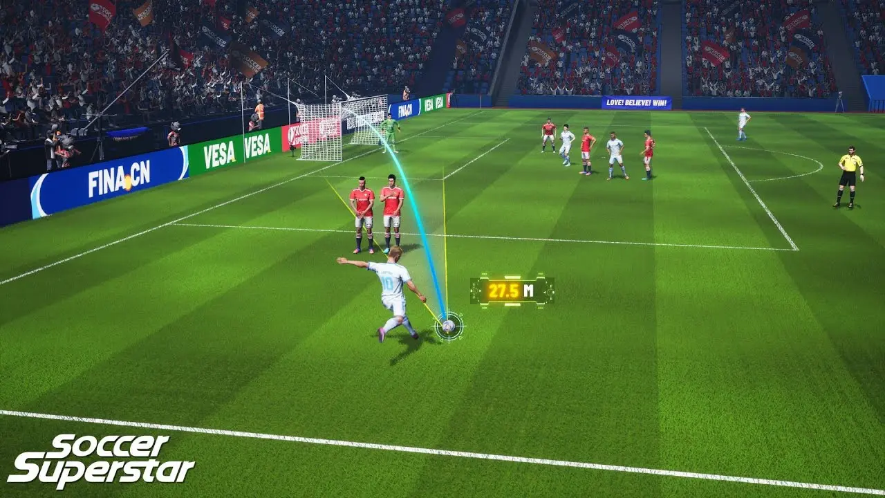 Curved shot in Soccer Super Star game